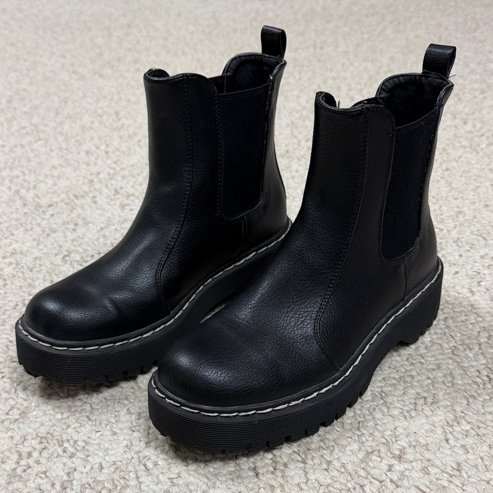 Black Chelsea Lug Sole Ankle Booties